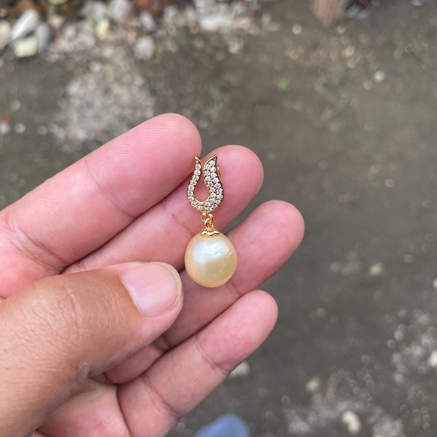 Real south sea pearl saltwater pearl seawater pearl Pendant ( NOV-5)