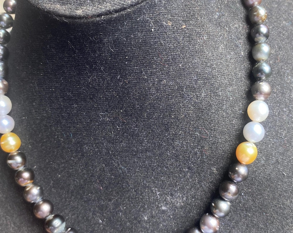 Real Tahitian South Sea Pearl Necklace, Pearl size 7.5-10mm